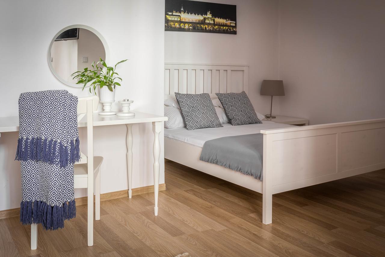 Fragola Budget Apartments & Rooms Krakow Dış mekan fotoğraf