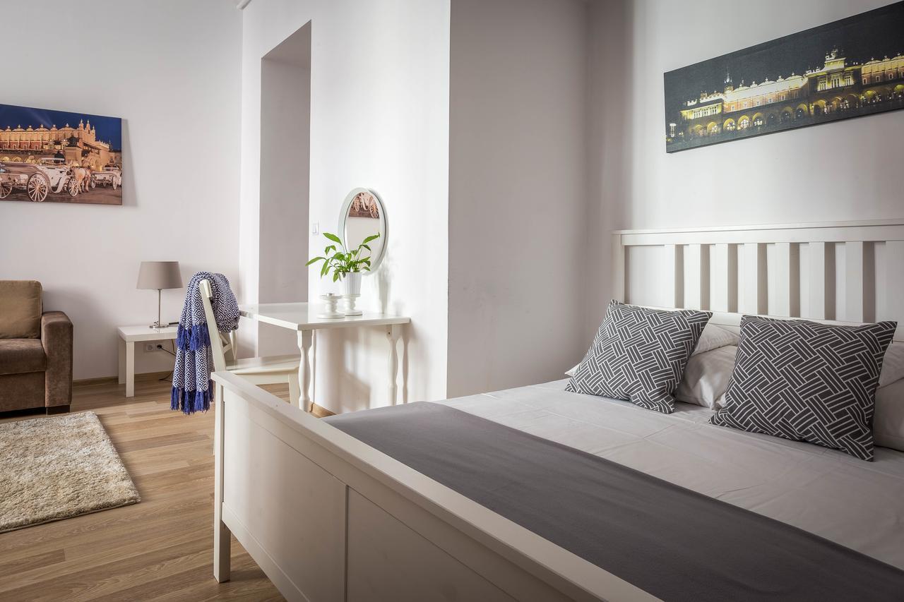 Fragola Budget Apartments & Rooms Krakow Dış mekan fotoğraf