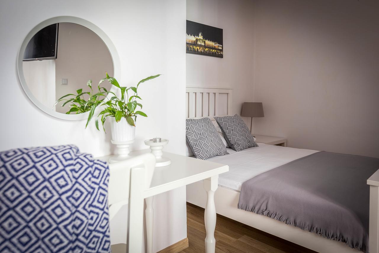 Fragola Budget Apartments & Rooms Krakow Dış mekan fotoğraf